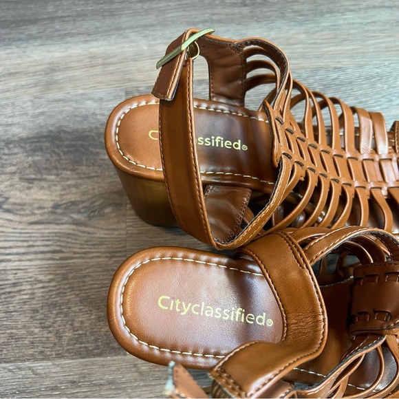 Windsor Platform Sandals with Woven Straps - Picture 6 of 9